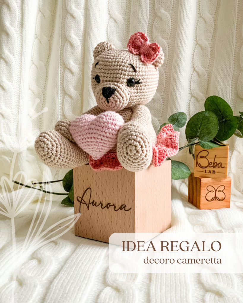 Decoro artigianale per cameretta, regalo unico per bambina.