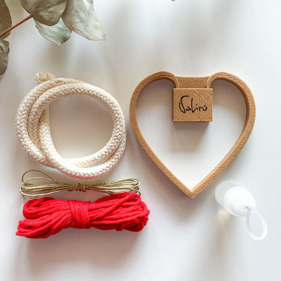 crea un cuore in macrame con la guida Valiru 